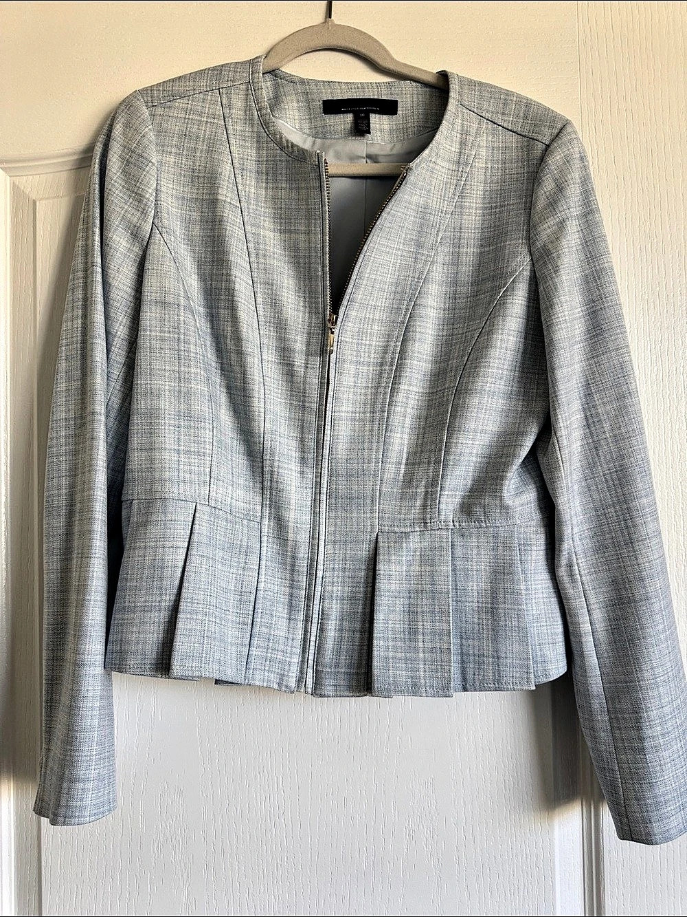 White House Black Market Slim Boot Plaid Jacket Blue & White Size 10 Like New